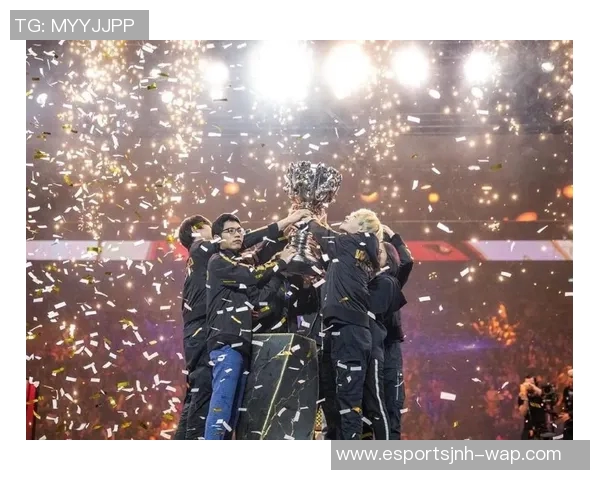 S15LOL高校联赛特别报道FPX战队的辉煌历程与成长之路